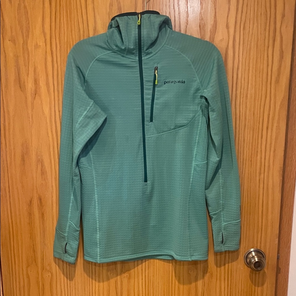Patagonia  Women’s Hooded Quarter-Zip Jacket - Teal Green